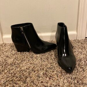 Size 6  ZBY black booties